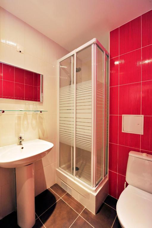 Hotel Le Victor Hugo Montrouge Zimmer foto